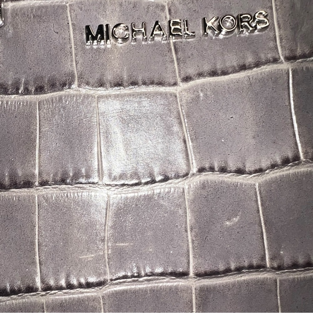 NWT ▶️ Michael Kors ◀️ Large Selma Embossed Leather Bag - Picture 9 of 16